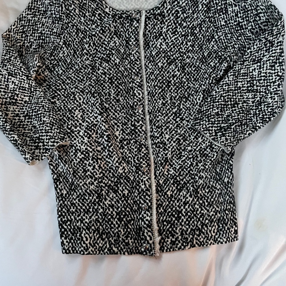 White House black market cardigan